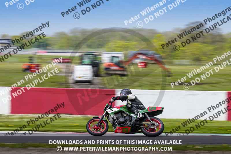 donington no limits trackday;donington park photographs;donington trackday photographs;no limits trackdays;peter wileman photography;trackday digital images;trackday photos